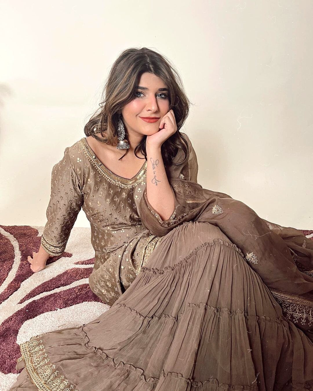 Deeksha Khurana influencer styling